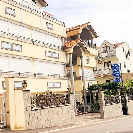 Apartment Ana *